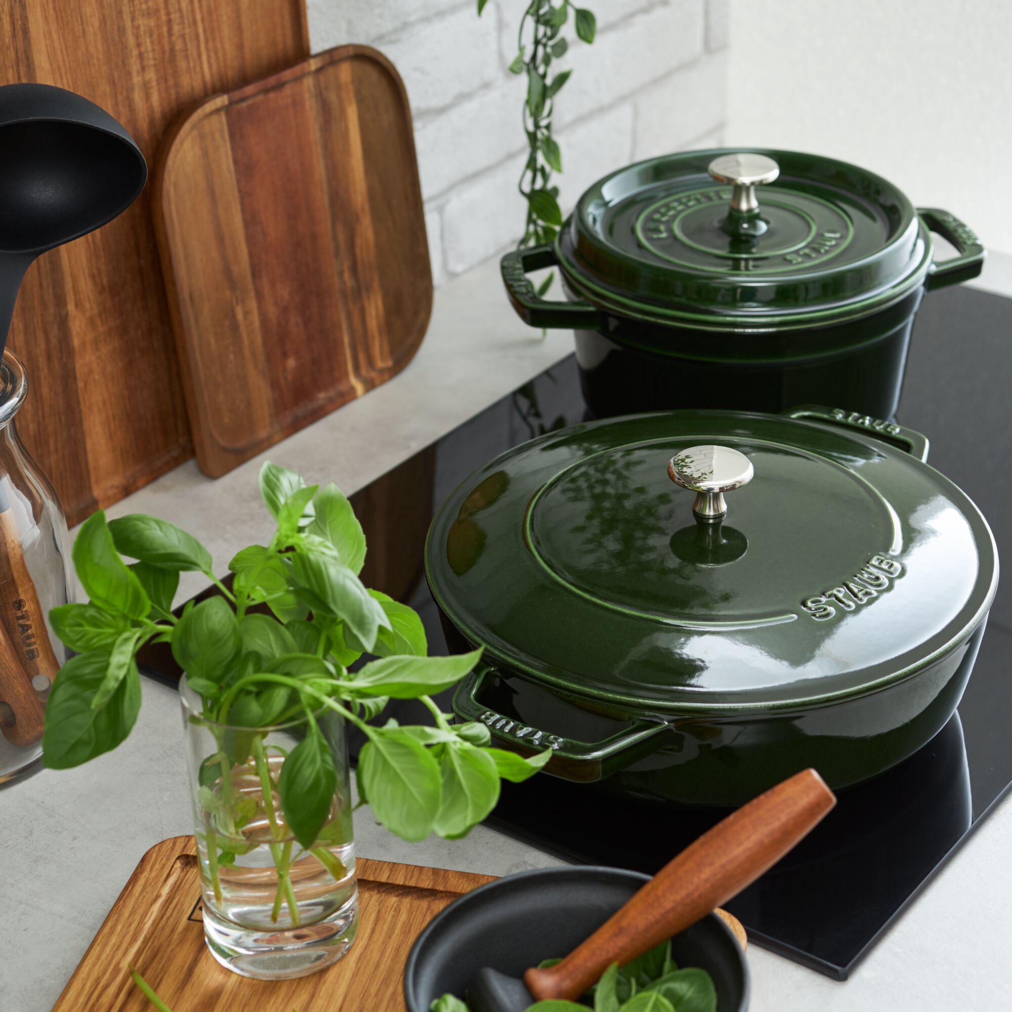 STAUB | BRAISERS - Bräter mit Chistera Drop-Structure - 240mm - Gusseisen - Basilikum-Grün