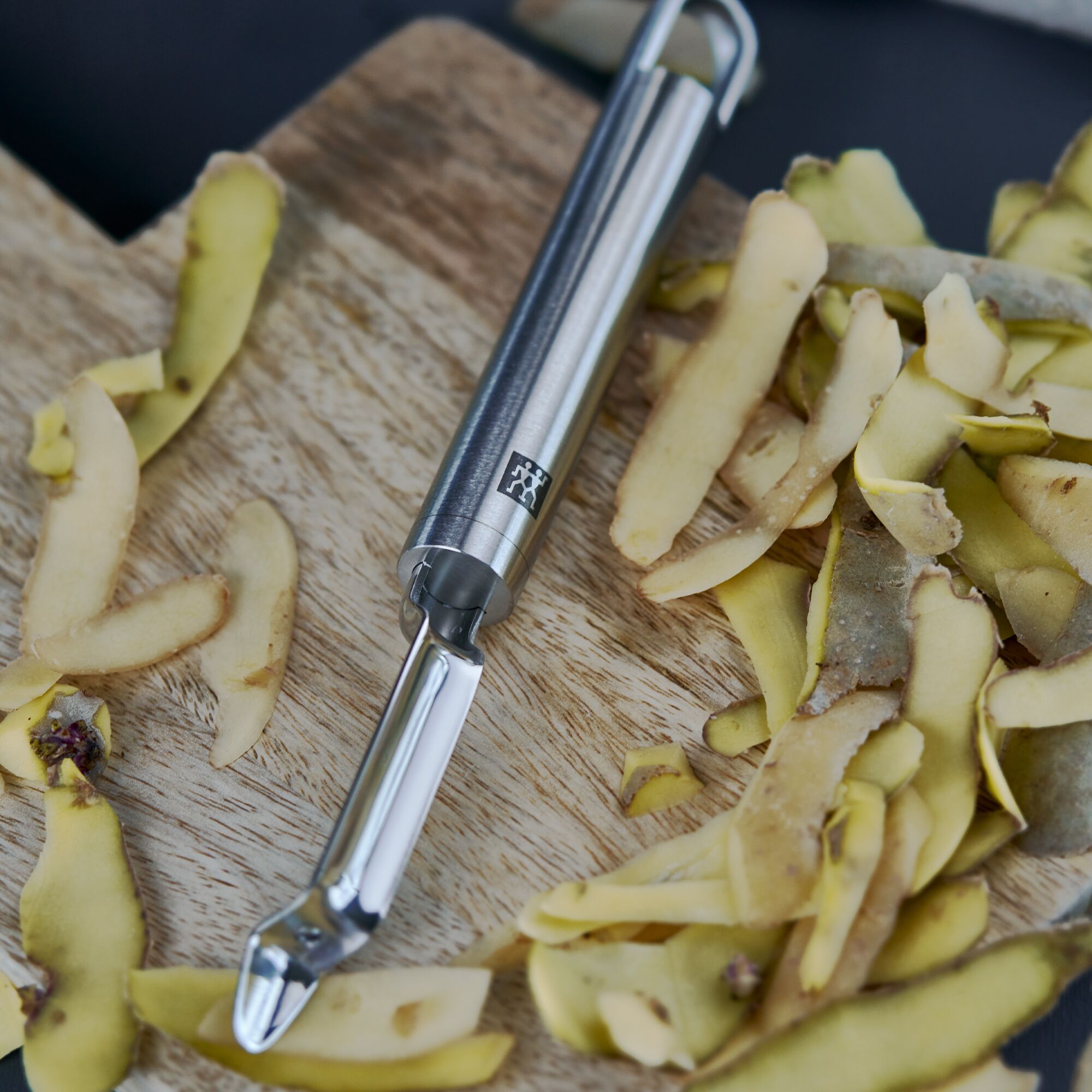 ZWILLING | PRO pendulum peeler - 210 mm - Stainless steel