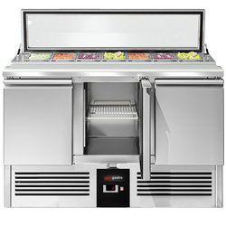 Saladette PREMIUM - 1365mm - 3 deuren - met ingang voor 7x GN 1/3 & Glazen deksel