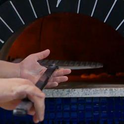 Pizzalapát - EVOLUZIONE - Eloxált alumínium - téglalap fej - 330x330 mm - perforált - speciális S.H.A. eloxálás - Nyél: alumínium, 60 cm