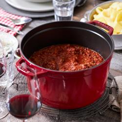 STAUB | LA COCOTTE - Cocotte - Ø 240mm - gjutjärn - körsbärsröd