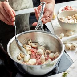 DEMEYERE| Atlantis 7 Conical Sauté Pan – Ø 18 cm - 7‑Ply to Rim - Pouring Rim - Induction Ready