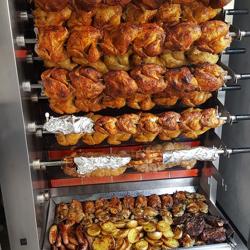 شواية دجاج غاز دوّارة تجارية - باب زجاجي مقاوم للحرارة - 47.20 kW - مع 8 أسياخ - بسعة حتى 48 دجاجة