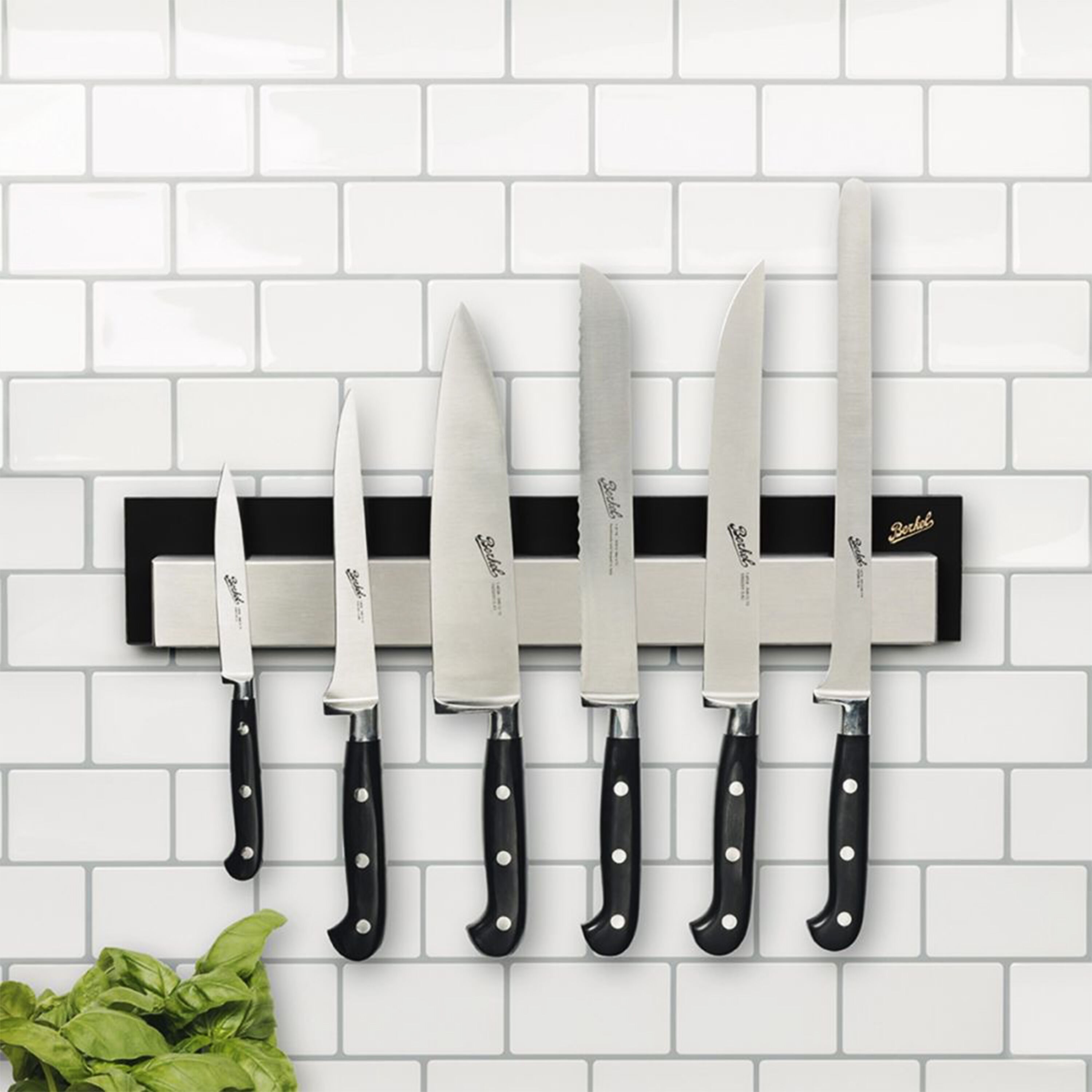 BERKEL | Wall-Mounted Magnetic Knife Strip – Black - 430 mm - AISI 304 Stainless Steel