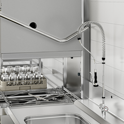 Lavastoviglie a passaggio / a capote - Digitale - 7,1 kW - incl. tavolo di alimentazione a destra, tavolo di uscita a sinistra e decalcificatore - con pompa per detersivo e pompa brillantante