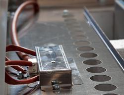 Elektromos üvegkerámia csirkegrill 6 nyárs 36 csirke