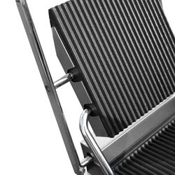 	 Klämgrill - 2,2 kW - Räfflad top och botten - Grillyta: 230x230mm 