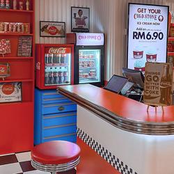 GASTRO-COOL | ثلاجة بباب زجاجي ستانلس ستيل - 435 mm - 50 L - حتى +0…+10 °C - مع باب واحد - عجلات مع مكابح، ترموستات تحكم، إذابة جليد تلقائية، صديقة للبيئة - أزرق