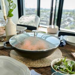 STAUB | SPECIALITIES - Сковорода WOK зі скляною кришкою - Ø 300 мм - Чавунна - Чорна