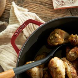STAUB | SPECIALITIES - Wok con coperchio in vetro - Ø 300 mm - Ghisa - Rosso ciliegia