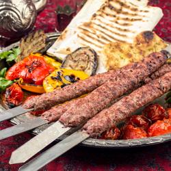 Holzkohlegrill - für Adana & Shish Kebab - für 30 autom. rotierenden Spießen