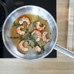 ZWILLING | Stainless Steel Frying Pan Ø 28 cm – Non‑Stick - Induction & Oven‑Safe 300°C - Dishwasher‑Safe - Hanging Loop