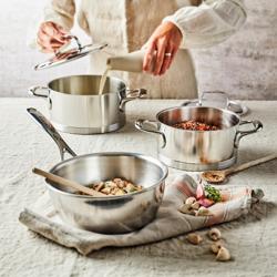 DEMEYERE| Atlantis 7 Low Casserole with Lid – Ø 22 cm - 18/10 Stainless Steel - Induction Ready