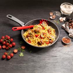 ZWILLING | Pasta Spoon – Red Silicone, Heat‑Resistant to 230°C - 290 mm - Non‑Slip Grip