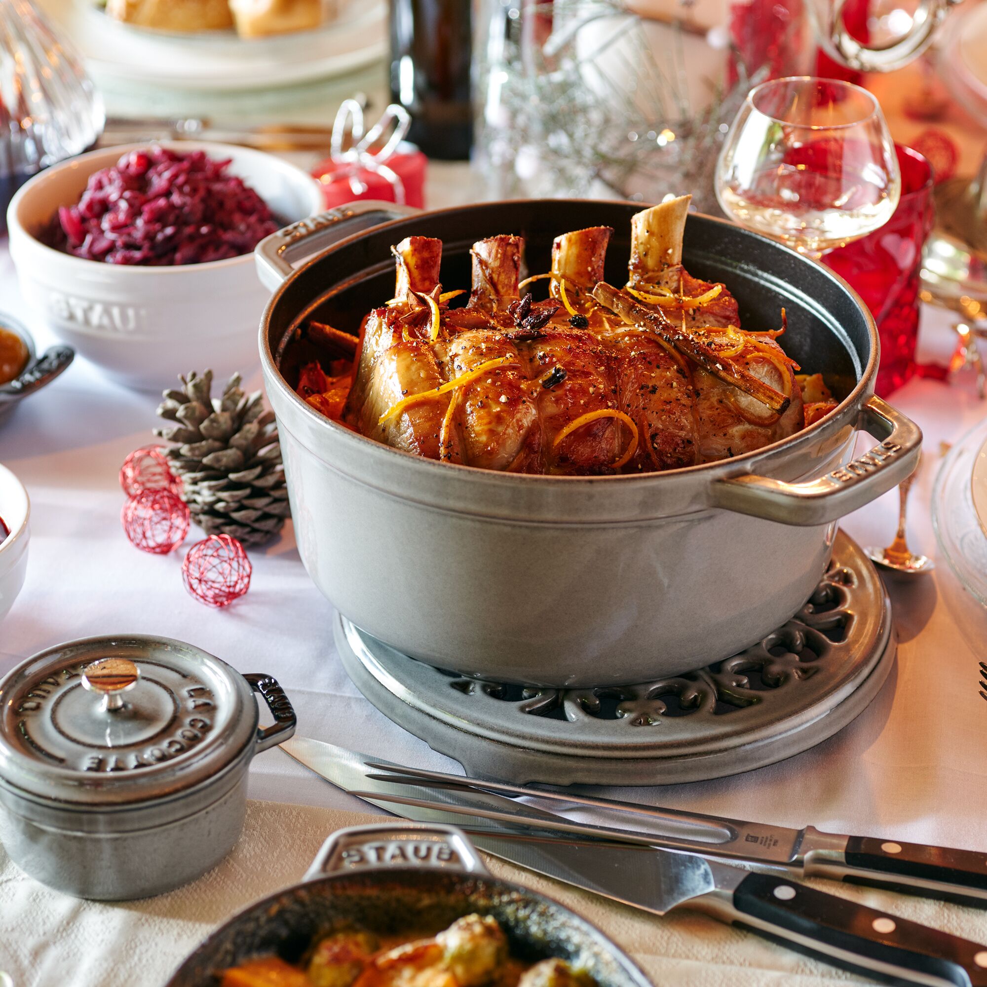 STAUB | Cocotte Round Enamelled Cast Iron Casserole Dish – Ø 180 mm – Graphite Grey