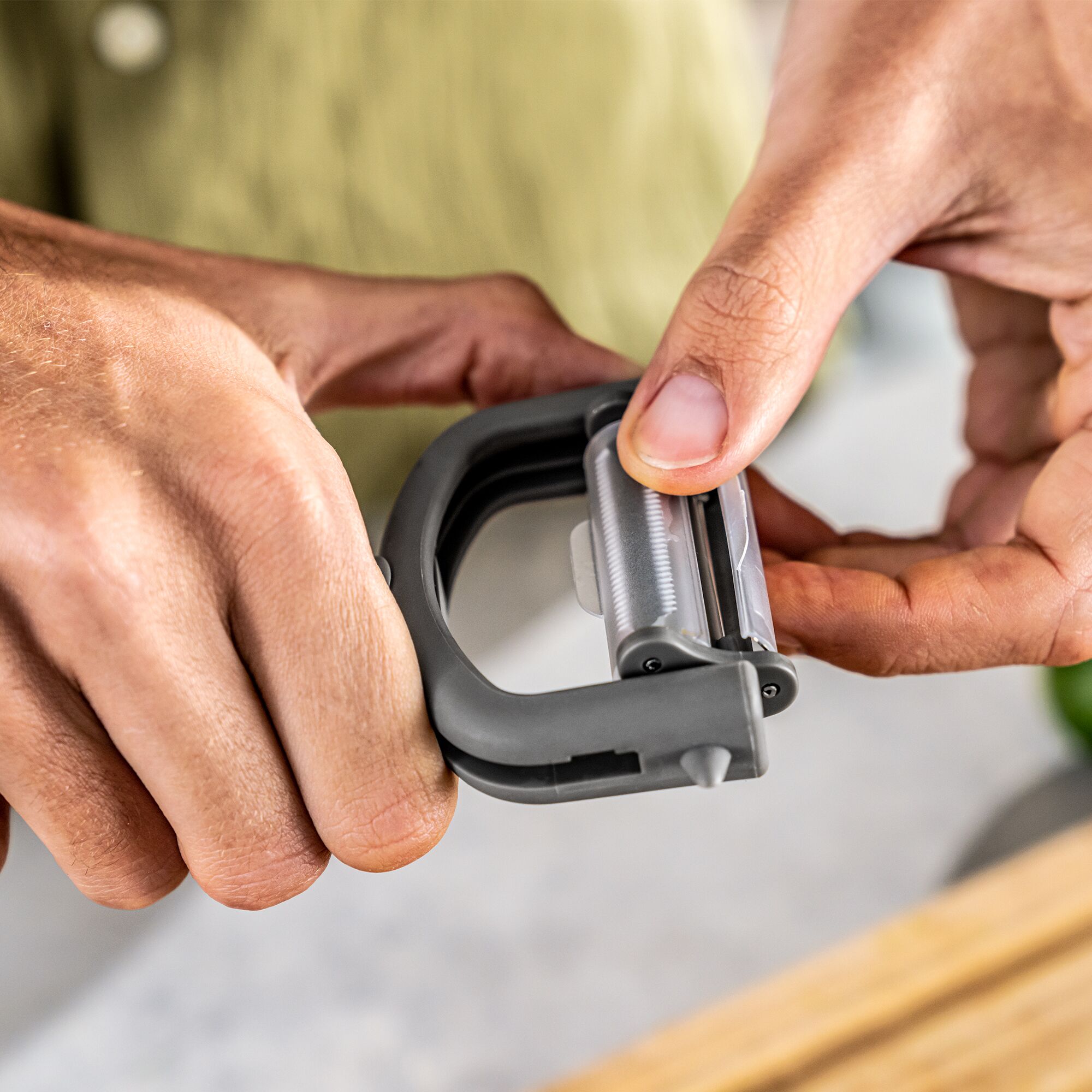 ZWILLING | Z-CUT – Éplucheur 5-en-1 – Gris
