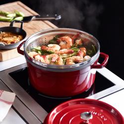 STAUB | LA COCOTTE - Cocotte con inserto per cottura a vapore - Ø 260mm - Ghisa - Rosso granatina