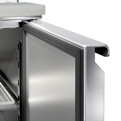 Saladette PREMIUM - 1368mm - 3 deuren - met hoge glazen opzetstuk voor 4x GN 1/1