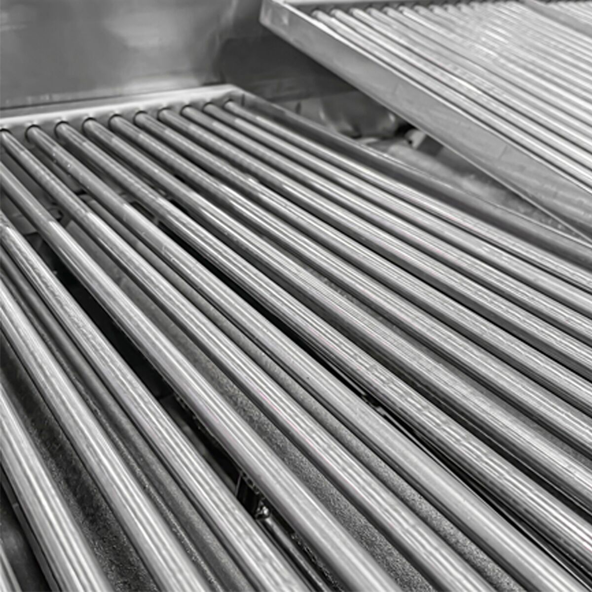 Barbecue à gaz professionnel - 25kW - sur pied - P900mm - 9 brûleurs - 4 grilles de cuisson - grille inclinable - grilles de cuisson en fonte