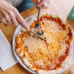 Commercial Electric Pizza Oven 2-Chamber – 8x 12'' pizzas (4+4) - Touch - 450°C - 16.1 kW - With stand - 1100 mm wide