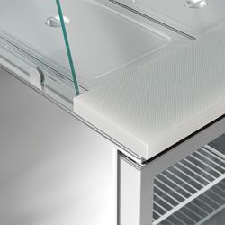 Saladette PREMIUM - 1368mm - Hög glastillsats för 4x GN 1/1 - 3 glasdörrar