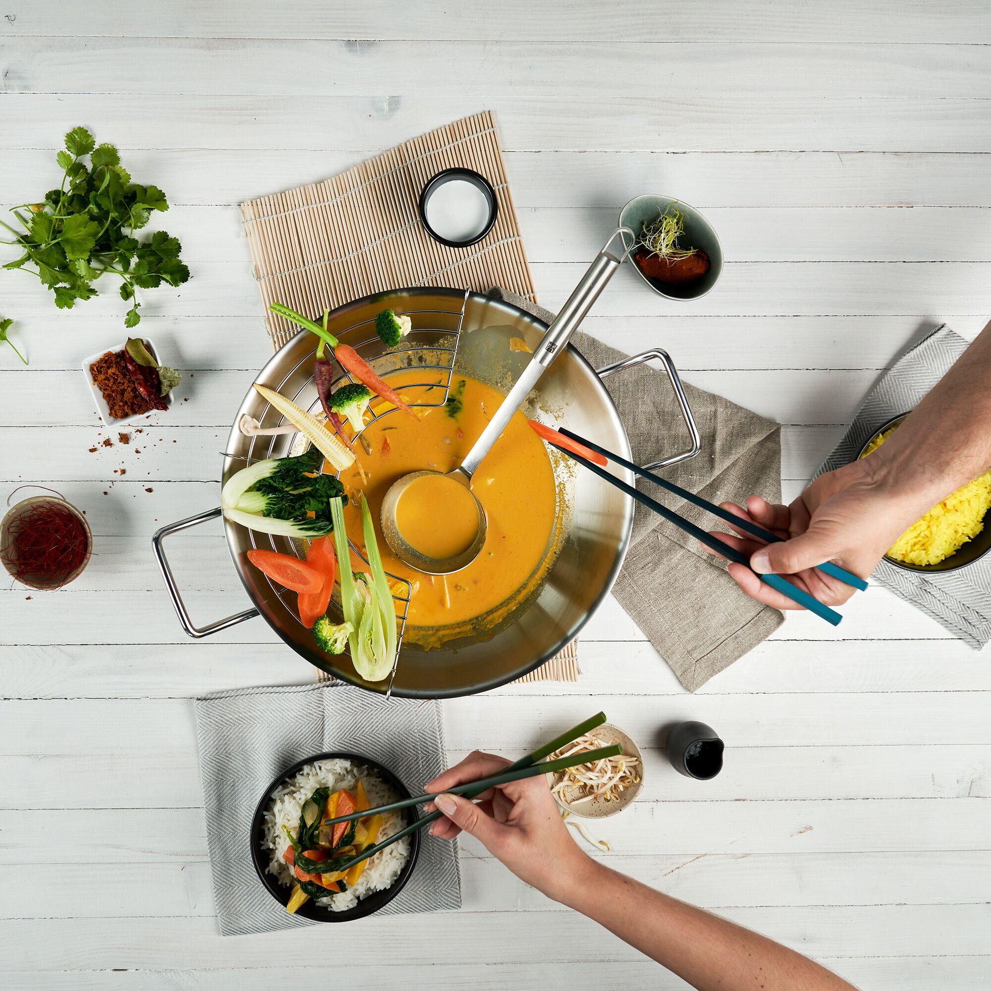 ZWILLING | PLUS - Wok - Ø 320mm - 2 poignées    