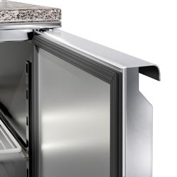 Saladette PREMIUM - 1368mm - 3 porte - con supporto in acciaio inox per 8x GN 1/6