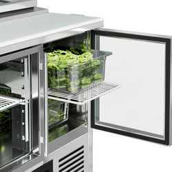 Saladette PREMIUM - 1365mm - 3 glazen deuren - met ingang voor 7x GN 1/3 & Glazen deksel