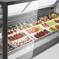 Schepijsvitrine THEO - 1771x705x1300mm - Geventileerde koeling - met LED-verlichting - voor 9x 5 liter ijsbak - Wit