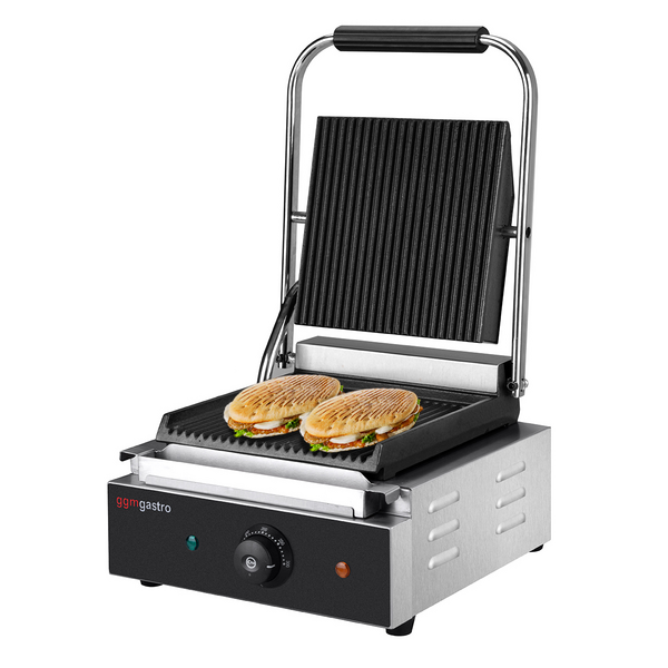 Tost Makinesi  - 1,8 kW - Üst & Alt Oluklu- Izgara yüzeyi: 235x225 mm
