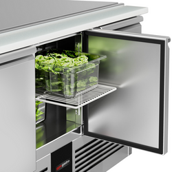 Saladette ECO - 1368mm - 3 deuren - met invoer voor 4x GN 1/1 & Roestvrijstalen deksel