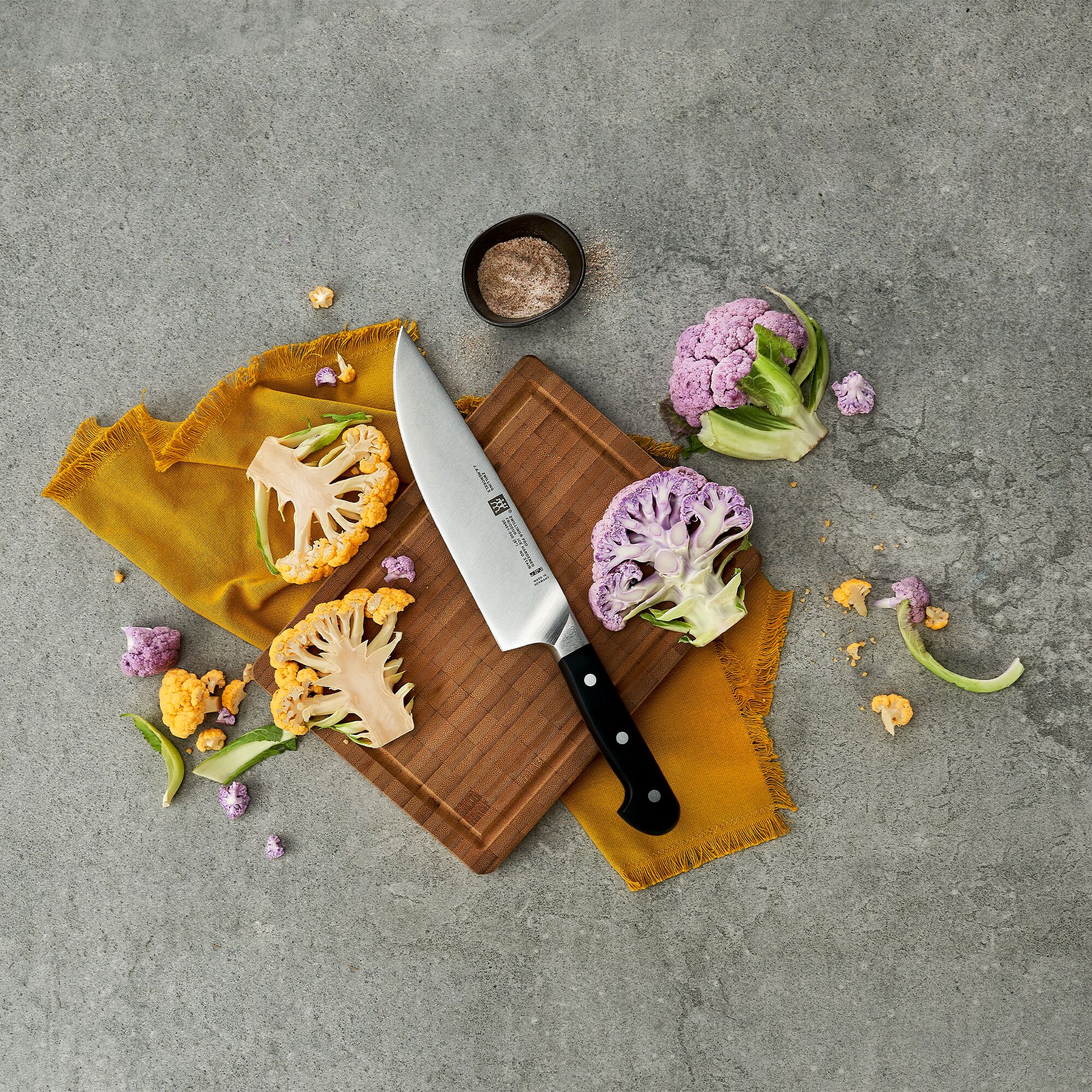 ZWILLING | PRO - Couteau de chef - Lame: 200mm