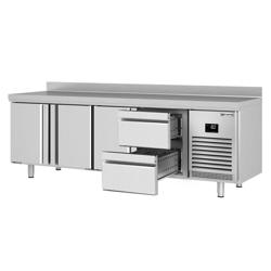Koelwerkbank PREMIUM PLUS - 2452x600mm - 510 liter - met 3 deuren - met 2 lades - opstand