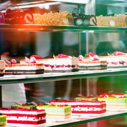 Commercial cake display fridge - 935L - 1320mm - with 10 adjustable shelves - 2 glass doors - Silver