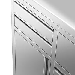 Tavolo armadiato in acciaio inox - 800x600mm - con porta a battente - con alzatina