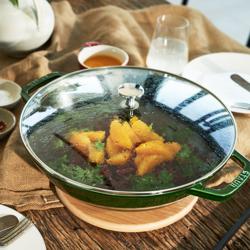 STAUB | SPECIALITIES - Wok sa staklenim poklopcem - Ø 300 mm - Lijevano željezo - Zelena boja bosiljka