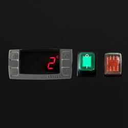 Lednice Nerezová ocel ECO - GN 2/1 - 740 mm - 440 l - až +8 °C - s 1 skleněné dveře - Digitální termostat; Uzamykatelné dveře; Ventilované chlazení; Automatické odmrazování; Kolečka