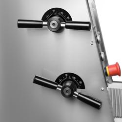 Formadora de baguettes con cinta transportadora - 4 cilindros - 550W - 3000 uds/h - Acero inoxidable