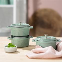 STAUB | LA COCOTTE - Mini kookpot - Ø 100mm - Gietijzer - Saliegroen