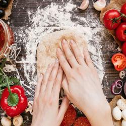 Contenitore per ingredienti - con coperchio - 486x593x432mm - 40L - Polipropilene - Bianco - Impilabile - NSF