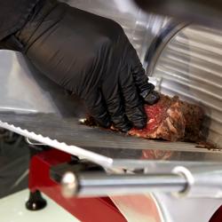 آلة تقطيع لحم وجبن احترافية - 120 W - شفرة: Ø 220 mm - أحمر