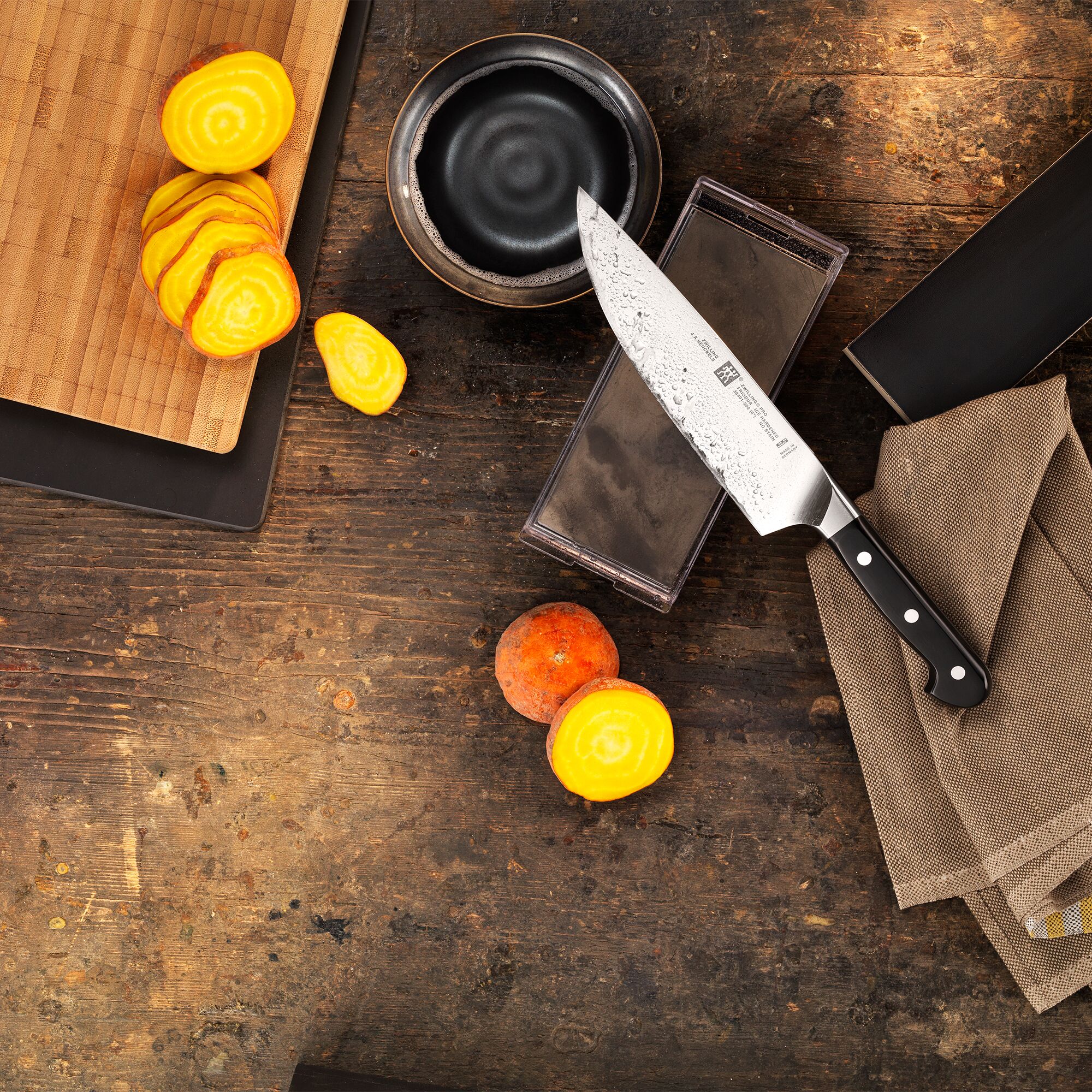 ZWILLING | PRO - Couteau de chef - Lame: 200mm