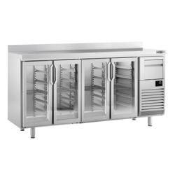 Hűtött munkaasztal PREMIUM PLUS - 2452x600 mm - 690 liter - 4 üvegajtó, felhajtott perem & kávé zaccütő - rozsdamentes acél