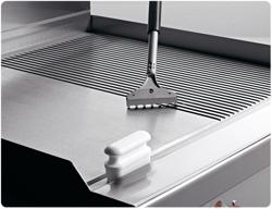 Gasbakplaat - 13,8kW - 1/2 glad 1/2 geribbeld - Bakoppervlak: 795x500mm - met open onderbouw