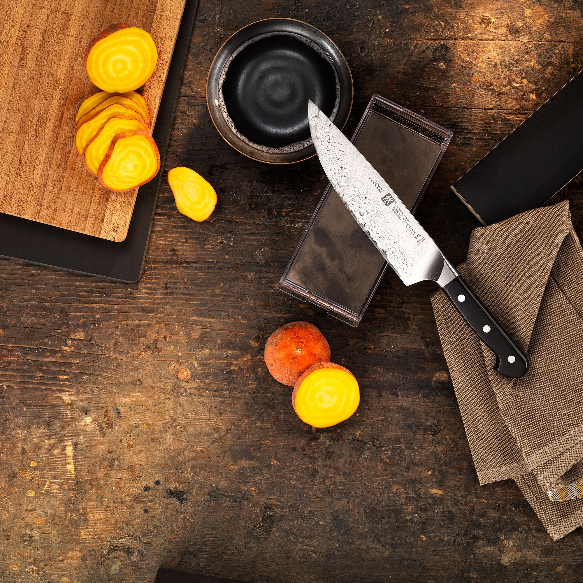 ZWILLING | PRO - Couteau de chef - Lame: 200mm