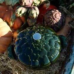 STAUB | Artichoke Cocotte Enamelled Cast Iron Casserole Dish – Ø 220 mm – Basil Green