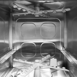 Geschirrspülmaschine - 3,6 kW - mit Reiniger-, Klarspüler- & Laugenpumpe