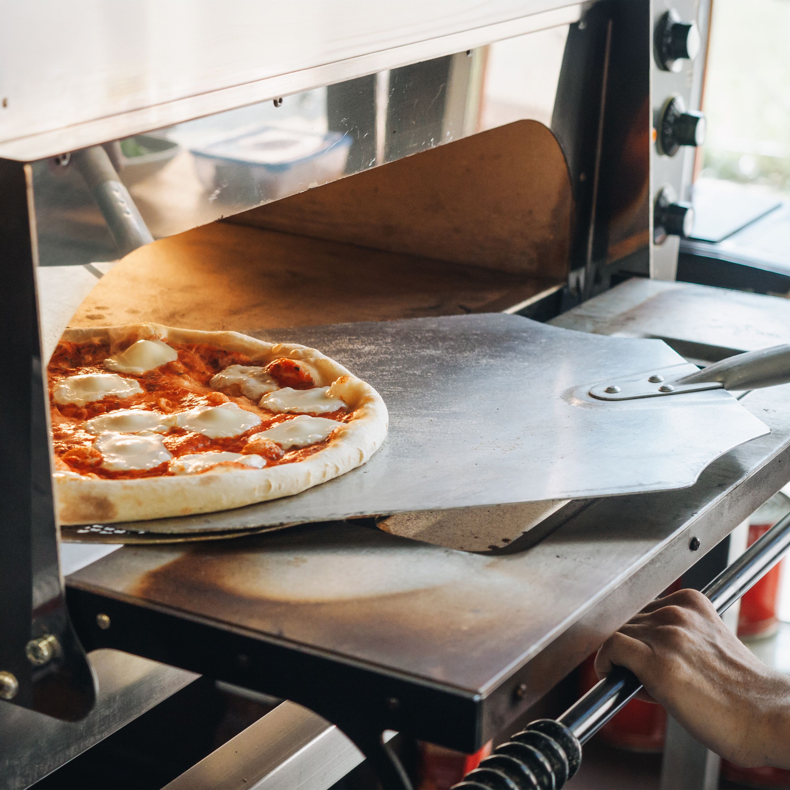 Pala per pizza in alluminio - 305 x 350 mm