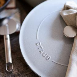 STAUB | BRAISERS - Sauteerpan met Chistera Drop Structure - Ø 240mm - Gietijzer - Witte truffel