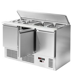 Salátahűtő pult ECO - 1368 mm - fekete előlap - 3 ajtó - süllyesztett GN-feltéthűtővel, 4x GN 1/1 számára - rozsdamentes acél fedél